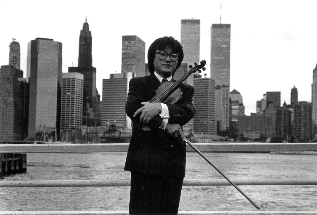 16.Bai, Ik Whan violinist.ny,1987.jpg