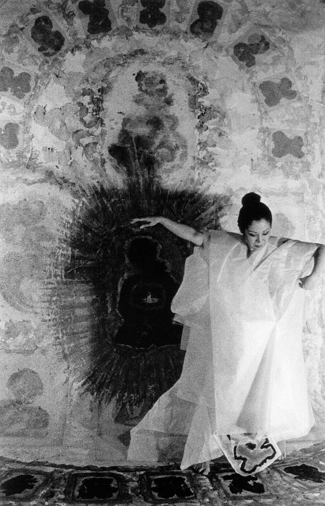 21.Lee, Sun Ock dancer.nj,1987.jpg